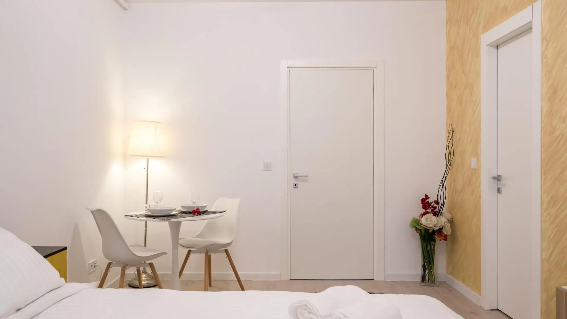 Ivory Concept Studio 65 Bucharest Apartment