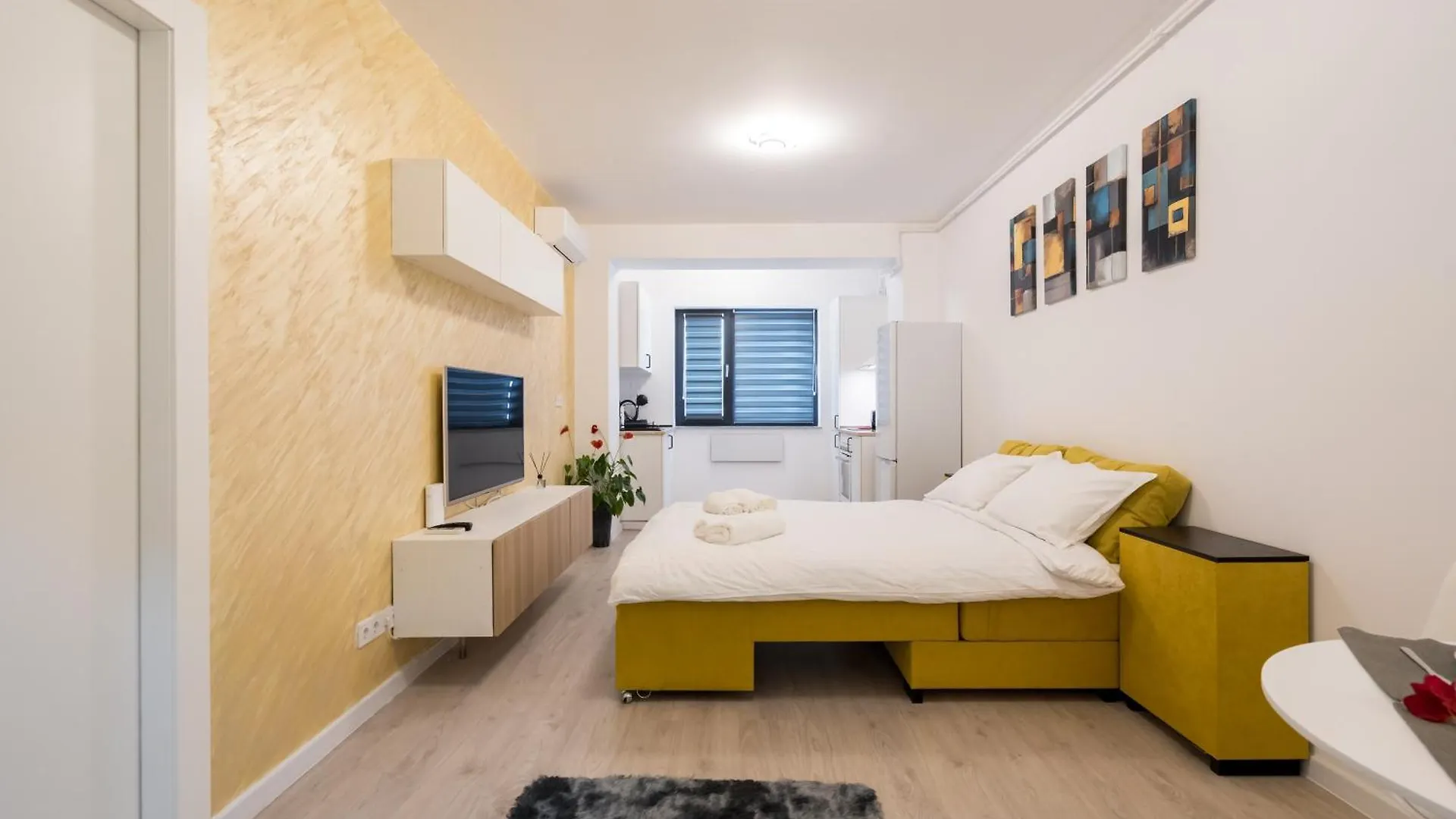 Ivory Concept Studio 65 Bucharest Apartment