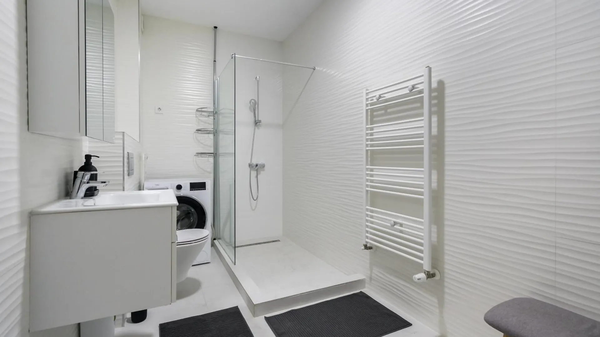 Ivory Concept Studio 65 Bucharest Apartment