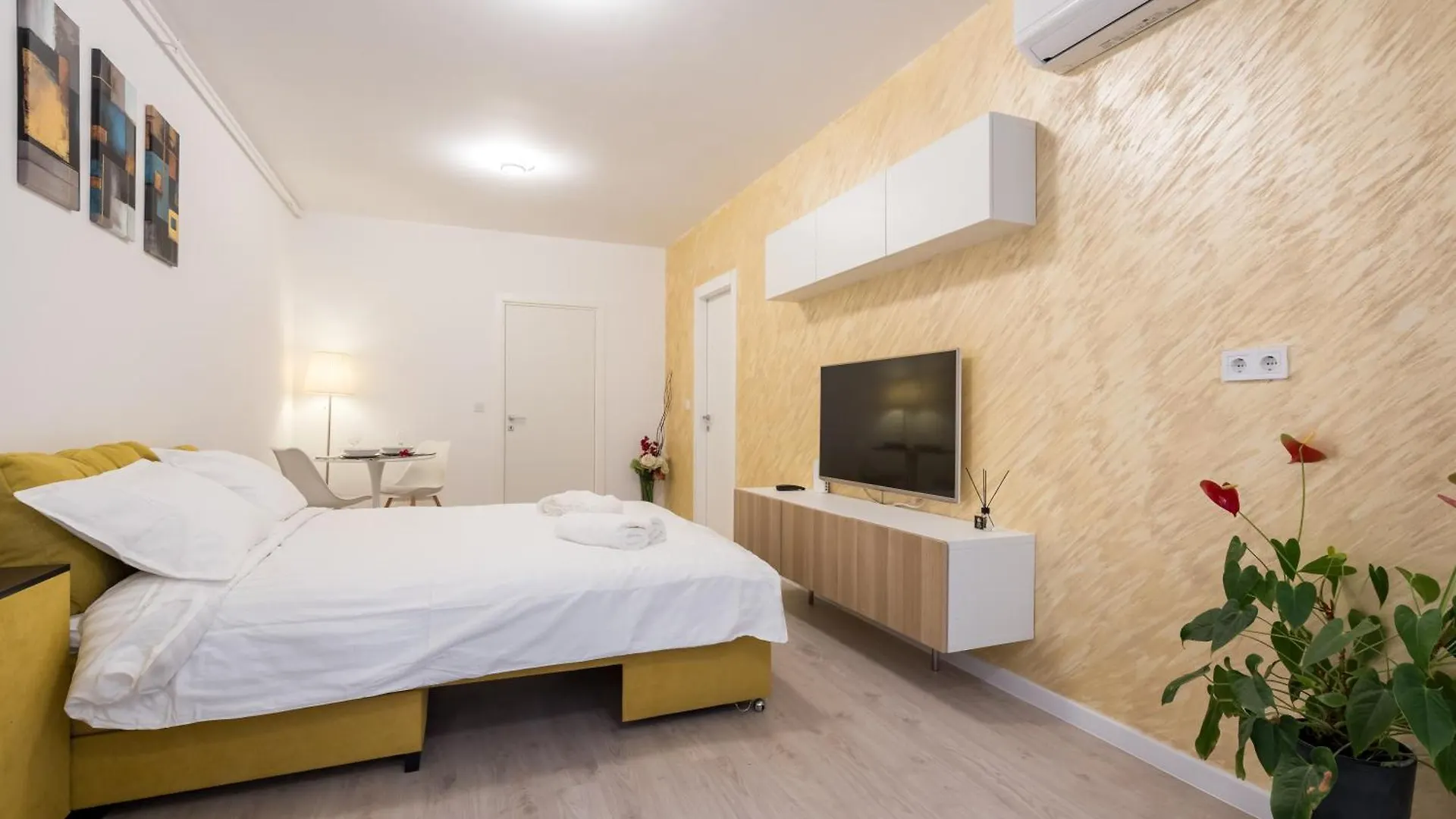 Apartment Ivory Concept Studio 65 Bucharest