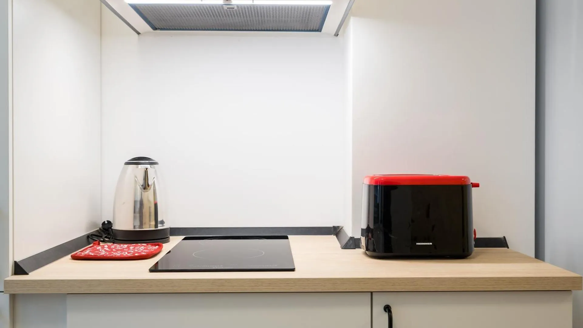 Ivory Concept Studio 65 ブカレスト